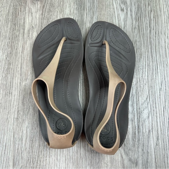 Crocs Sexi Serena Flip Brown Thong Sandals Women's Size 6 Comfort T-Strap - Picture 3 of 5
